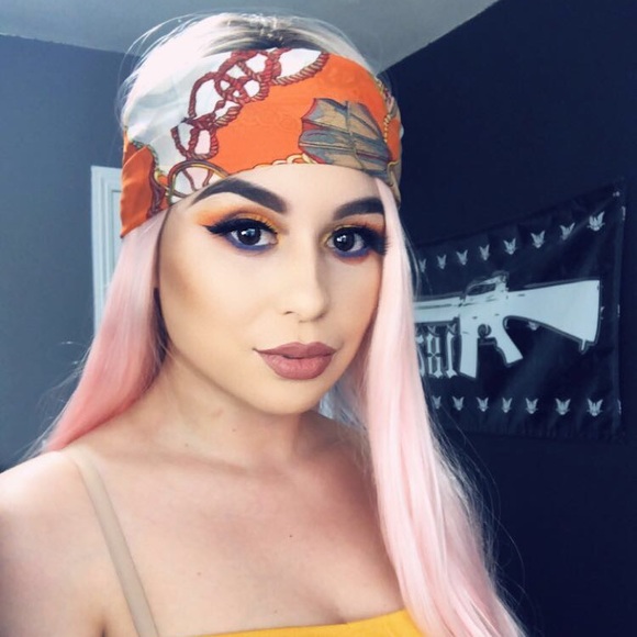 Meet your Posher, Cindy - Picture 1 of 1